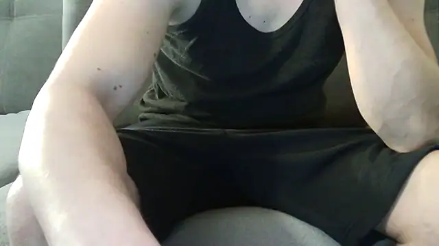 Snapshot of ShyGuyWannaTry chatting on 30, 10, 2025 ShyGuyWannaTry online show from 30, 10, 2025