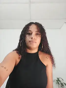 Snapshot of isa_bellaxx chatting on 9, 6, 2026 isa bellaxx online show from 9, 6, 2026