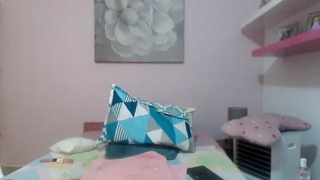 CindyCrawford online show from 19, 12, 2025