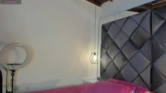 Snapshot of moonsweet1 chatting on 7, 11, 2025 moonsweet1 online show from 7, 11, 2025