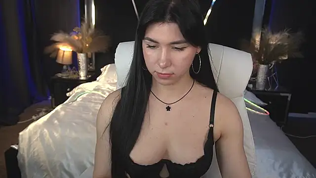 Snapshot of EmilyCandyy chatting on 8, 11, 2025 EmilyCandyy online show from 8, 11, 2025