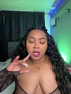 yanza2002 online show from 11, 4, 2026