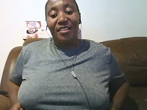 Snapshot of ebonytitts4u chatting on 12, 1, 2025 ebonytitts4u online show from 12, 1, 2025