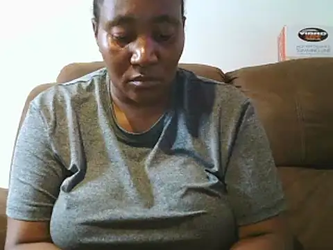 Snapshot of ebonytitts4u chatting on 2, 2, 2025 ebonytitts4u online show from 2, 2, 2025