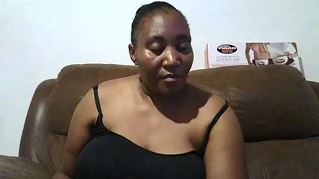 Snapshot of ebonytitts4u chatting on 14, 2, 2025 ebonytitts4u online show from 14, 2, 2025