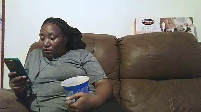 Snapshot of ebonytitts4u chatting on 18, 2, 2025 ebonytitts4u online show from 18, 2, 2025