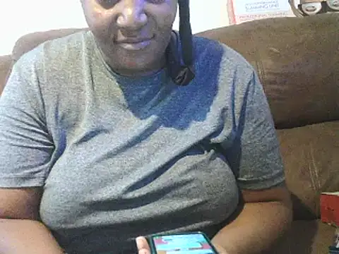 Snapshot of ebonytitts4u chatting on 18, 3, 2025 ebonytitts4u online show from 18, 3, 2025