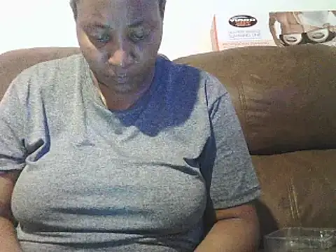 Snapshot of ebonytitts4u chatting on 19, 3, 2025 ebonytitts4u online show from 19, 3, 2025