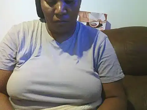 Snapshot of ebonytitts4u chatting on 23, 3, 2025 ebonytitts4u online show from 23, 3, 2025