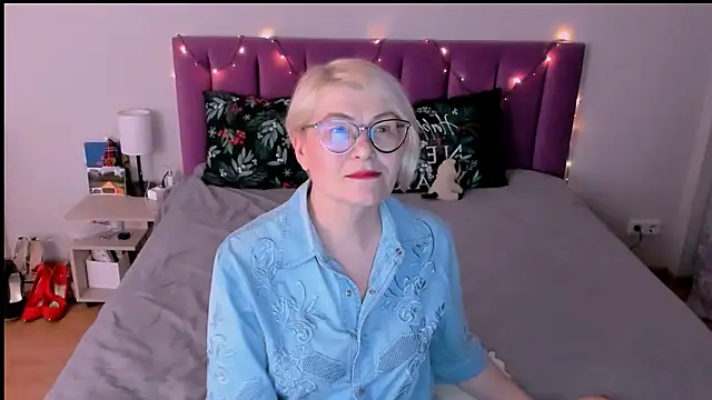 sabrinamacmarren online show from 15, 1, 2026