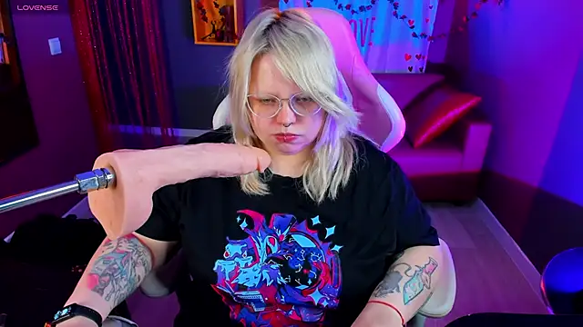 Yoki Shizuko online show from 27, 2, 2026