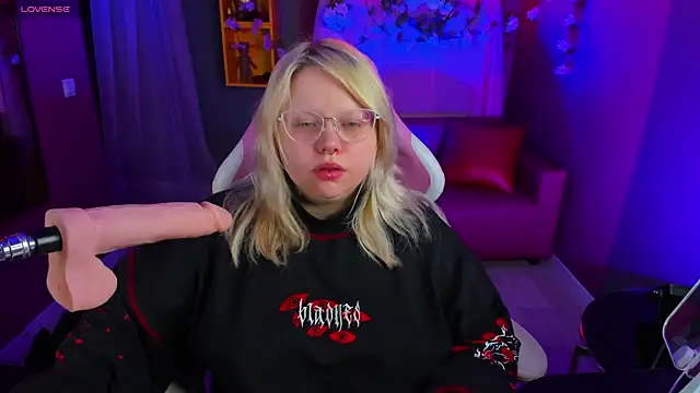 Yoki Shizuko online show from 12, 3, 2026