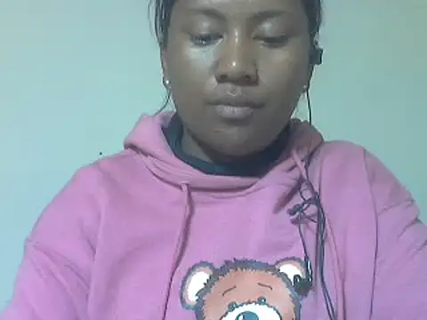 cutybigass online show from 13, 6, 2026