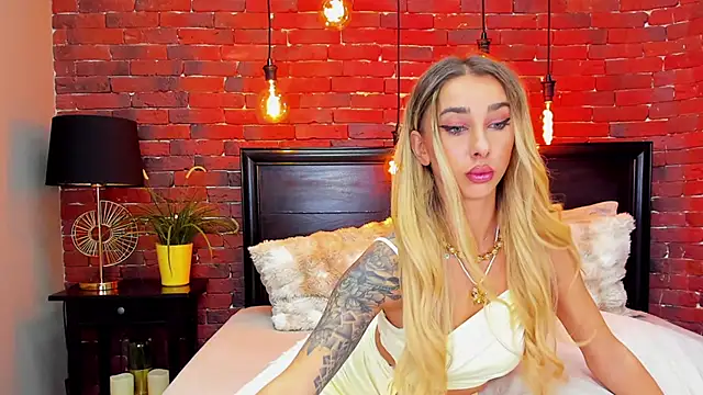 ChristynaRoss online show from 10, 1, 2026