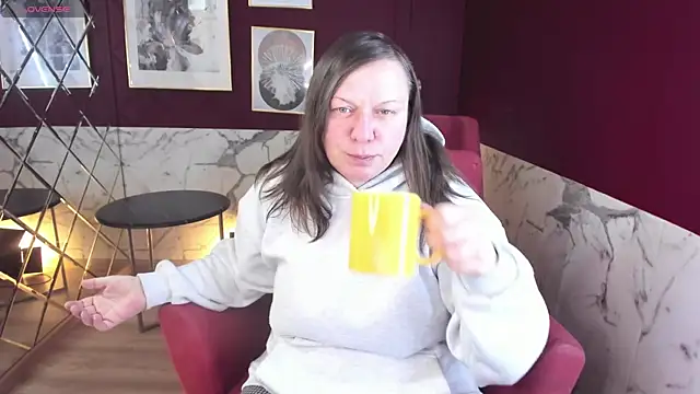 KellyPerfection online show from 2, 4, 2026