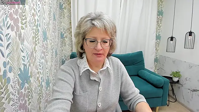 EvelynJoyful online show from 3, 2, 2025