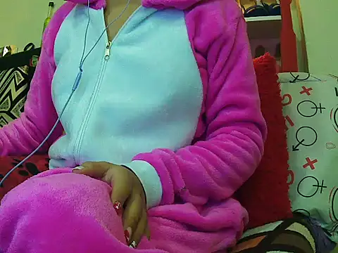 Snapshot of pamelasophia19 chatting on 27, 12, 2024 pamelasophia19 online show from 27, 12, 2024