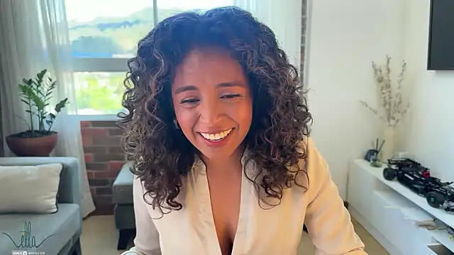 Snapshot of illaroom chatting on 23, 1, 2025 illaroom online show from 23, 1, 2025