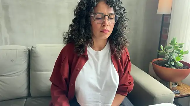 Snapshot of illaroom chatting on 30, 9, 2025 illaroom online show from 30, 9, 2025