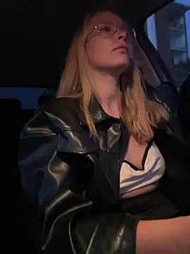 AnastasiaAniess online show from 15, 4, 2026