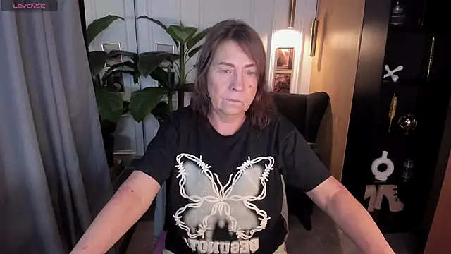 Snapshot of LindaPassionate chatting on 24, 7, 2026 LindaPassionate online show from 24, 7, 2026