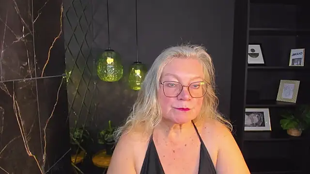 Snapshot of NataliMellow chatting on 20, 10, 2025 NataliMellow online show from 20, 10, 2025