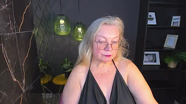Snapshot of NataliMellow chatting on 23, 10, 2025 NataliMellow online show from 23, 10, 2025