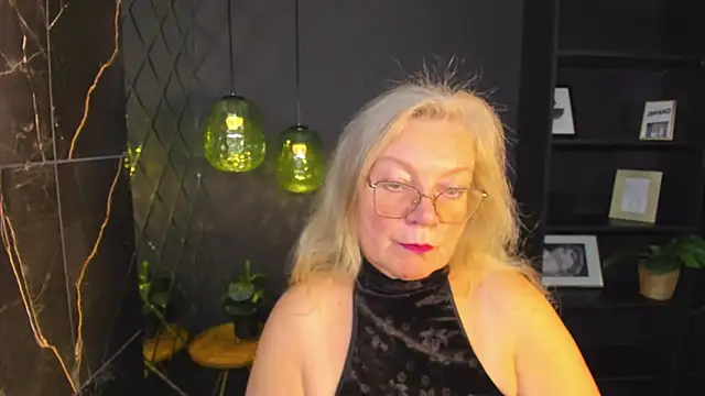 Snapshot of NataliMellow chatting on 24, 10, 2025 NataliMellow online show from 24, 10, 2025