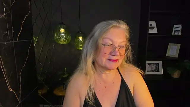 Snapshot of NataliMellow chatting on 2, 11, 2025 NataliMellow online show from 2, 11, 2025