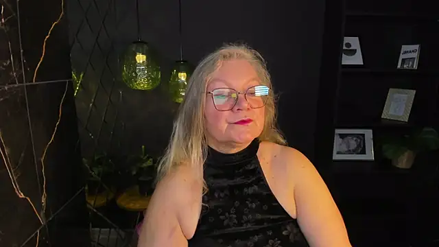 Snapshot of NataliMellow chatting on 3, 11, 2025 NataliMellow online show from 3, 11, 2025