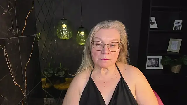 Snapshot of NataliMellow chatting on 1, 12, 2025 NataliMellow online show from 1, 12, 2025