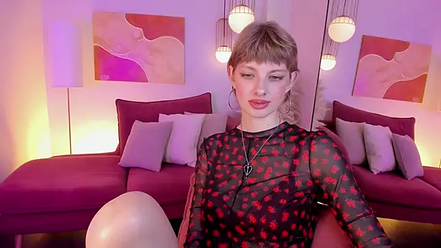 Snapshot of RubySoft chatting on 10, 10, 2025 RubySoft online show from 10, 10, 2025