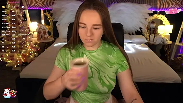 FoxyShy online show from 20, 12, 2025