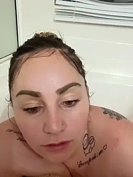 babygirl0777 online show from 4, 5, 2026