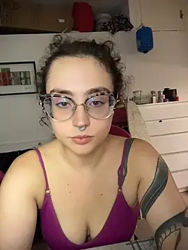 ladyturtle online show from 18, 7, 2026