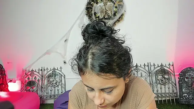 AbbyTaylorr online show from 13, 10, 2025