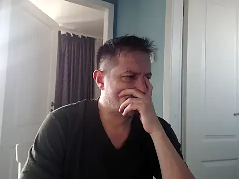 Snapshot of MisterFaithRO chatting on 20, 4, 2026 MisterFaithRO online show from 20, 4, 2026