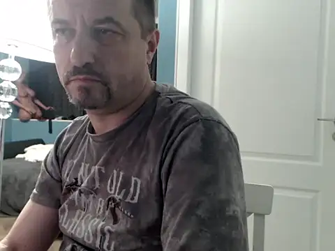Snapshot of MisterFaithRO chatting on 10, 5, 2026 MisterFaithRO online show from 10, 5, 2026