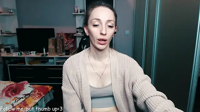 Natalimeowks online show from 2, 1, 2025