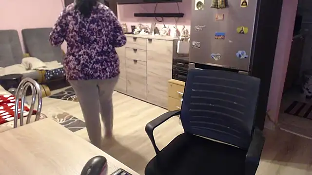 BustyLadyAlma online show from 30, 10, 2025