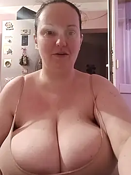 BustyLadyAlma online show from 26, 2, 2026