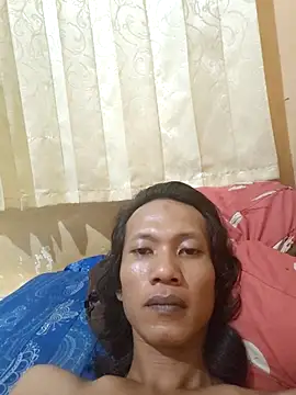 Snapshot of glen077 chatting on 15, 11, 2025 glen077 online show from 15, 11, 2025