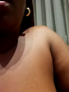 SWEETDOLLY29XX online show from 27, 3, 2026