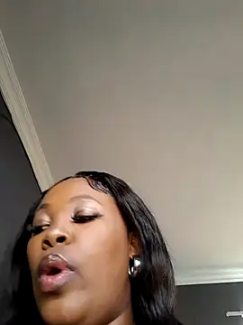 SWEETDOLLY29XX online show from 10, 7, 2026