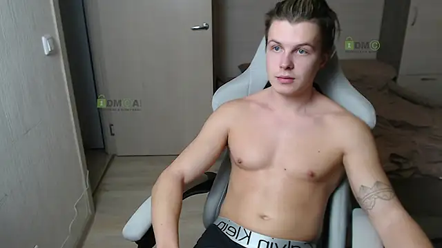 Snapshot of Sunny-Girl1 chatting on 2, 3, 2025 Sunny-Girl1 online show from 2, 3, 2025