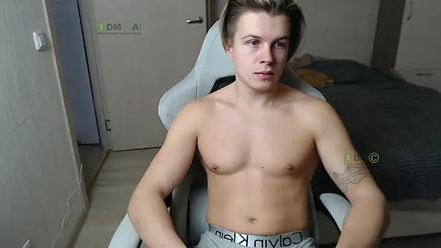 Snapshot of Sunny-Girl1 chatting on 5, 3, 2025 Sunny-Girl1 online show from 5, 3, 2025