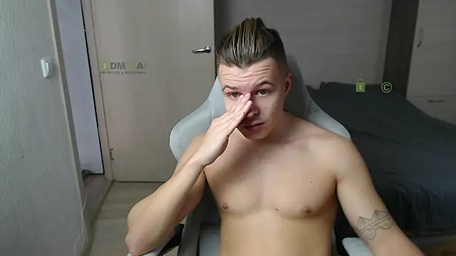 Snapshot of Sunny-Girl1 chatting on 19, 3, 2025 Sunny-Girl1 online show from 19, 3, 2025