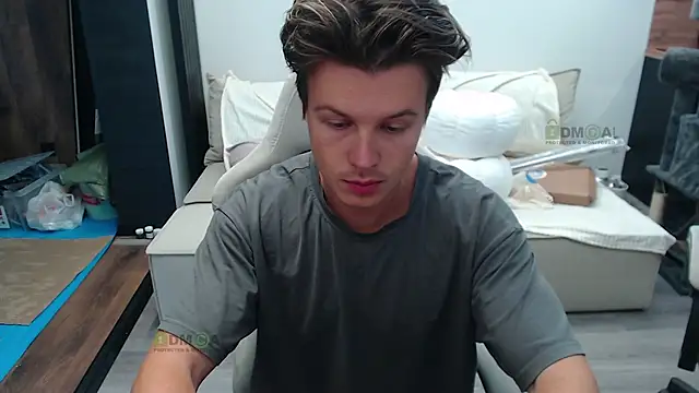 Snapshot of Sunny-Girl1 chatting on 4, 10, 2025 Sunny-Girl1 online show from 4, 10, 2025