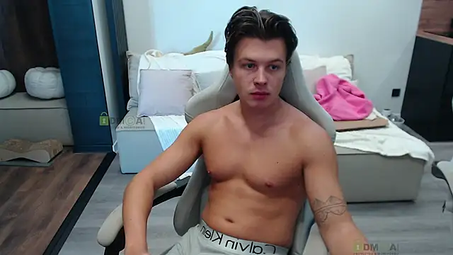 Snapshot of Sunny-Girl1 chatting on 8, 10, 2025 Sunny-Girl1 online show from 8, 10, 2025