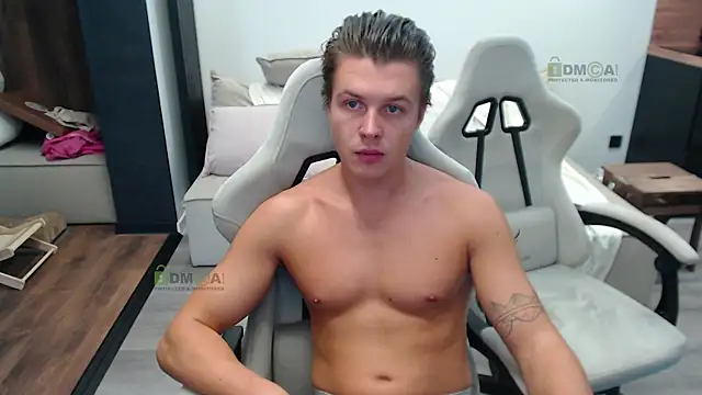 Snapshot of Sunny-Girl1 chatting on 13, 10, 2025 Sunny-Girl1 online show from 13, 10, 2025